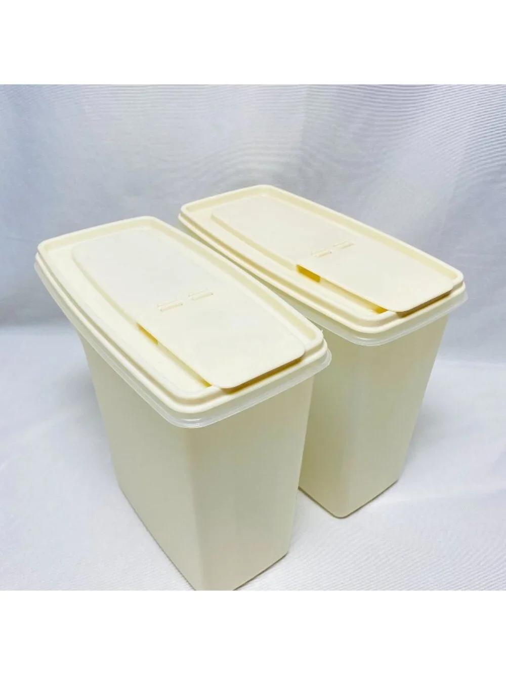 Rubbermaid Servin Saver 21-Cup Storage Containers 2-Pack Vintage Plastic